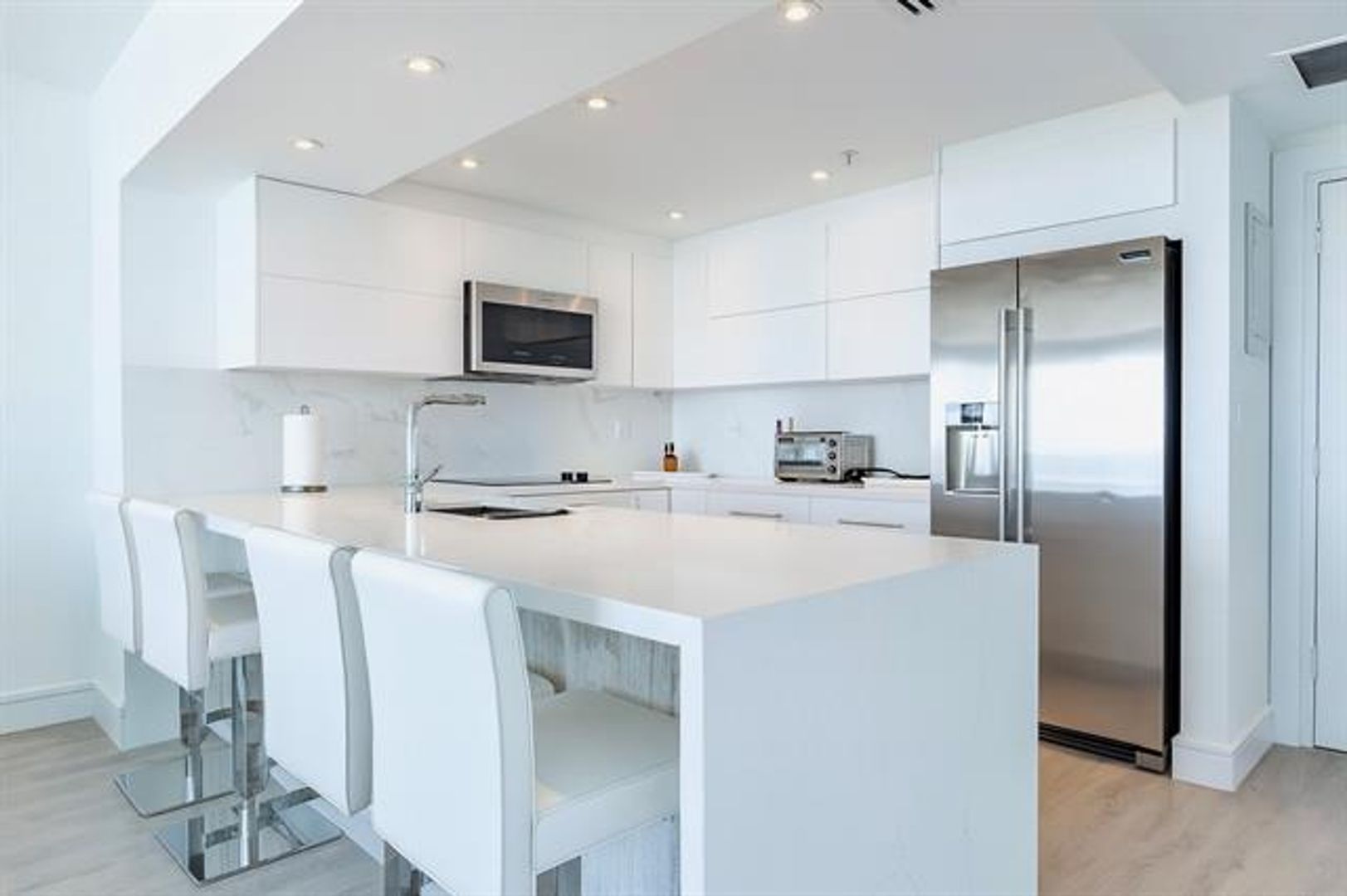 MIAMI BEACH Apartment: 5601 Collins Ave appt 1419