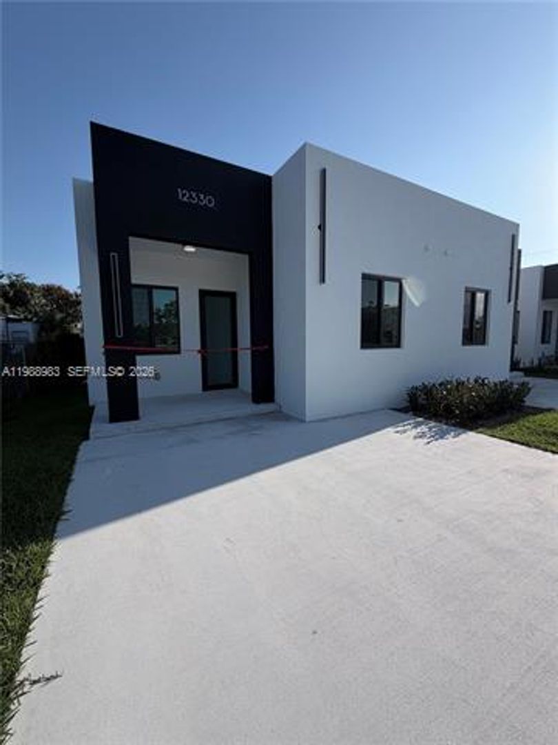 MIAMI Townhome: 12330 SW 219th St th 12330