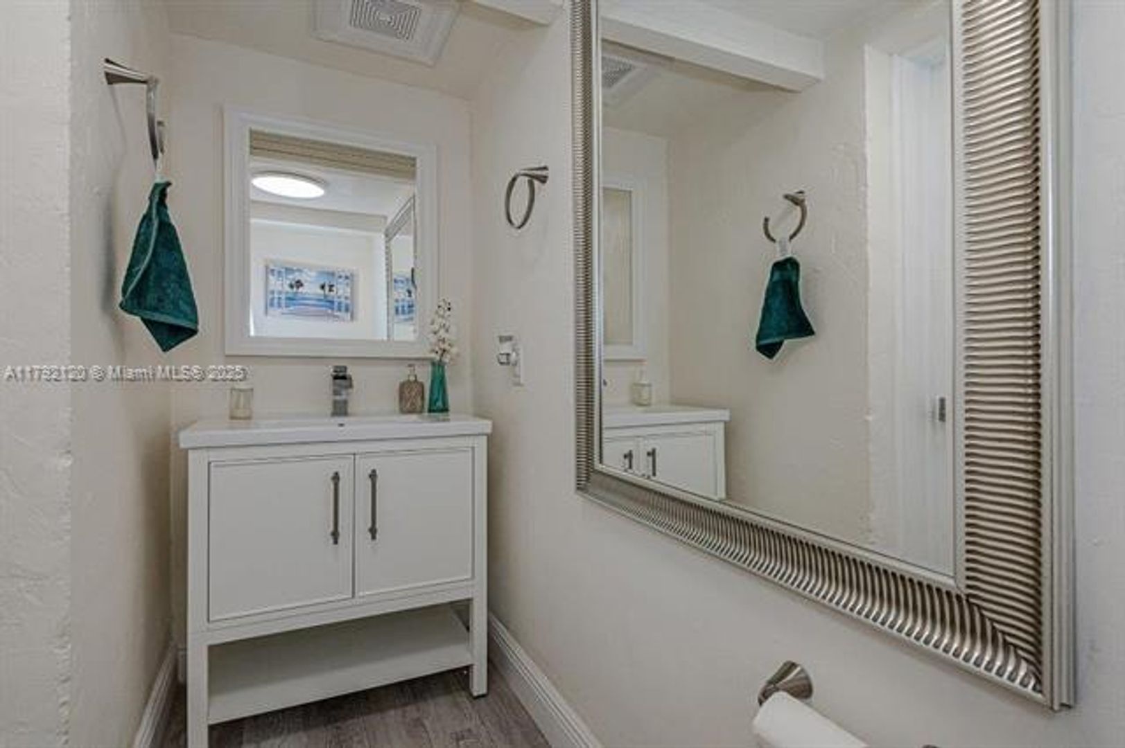 SUNNY ISLES BEACH House: 245 189th Ter #0