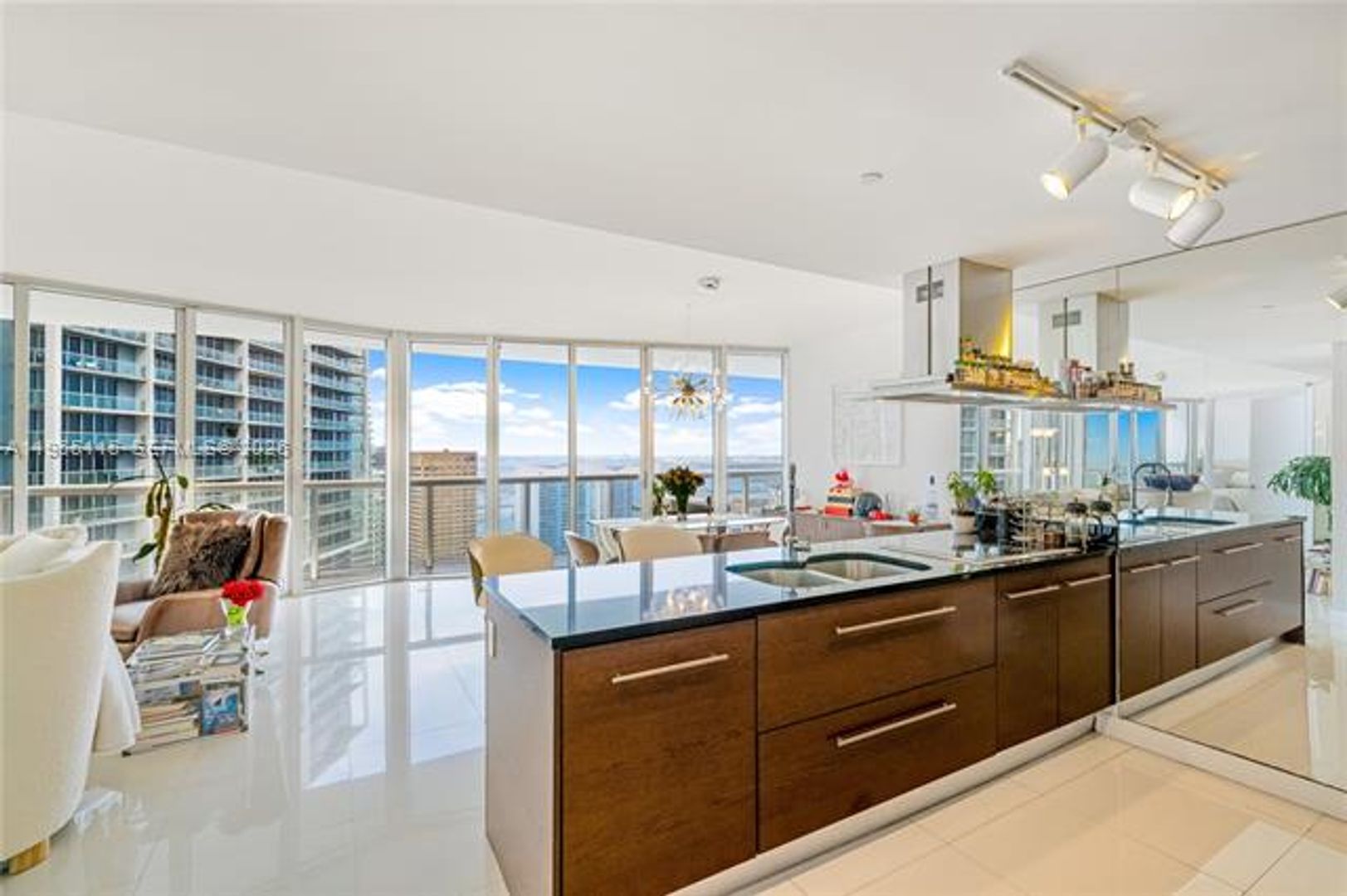 MIAMI Apartment: 495 Brickell Ave # 4704