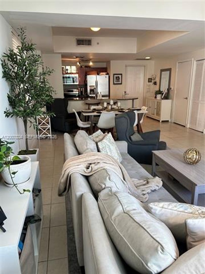 Miami Condo: 7275 SW 90th St # C612