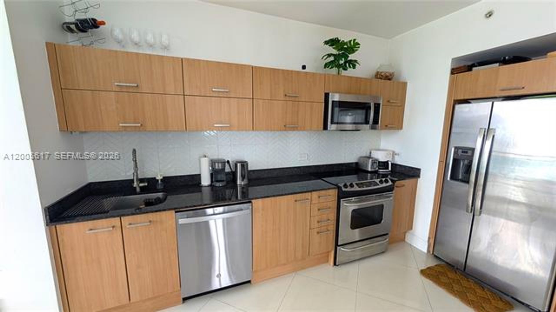 Miami Condo: 350 S Miami Ave cu-2813