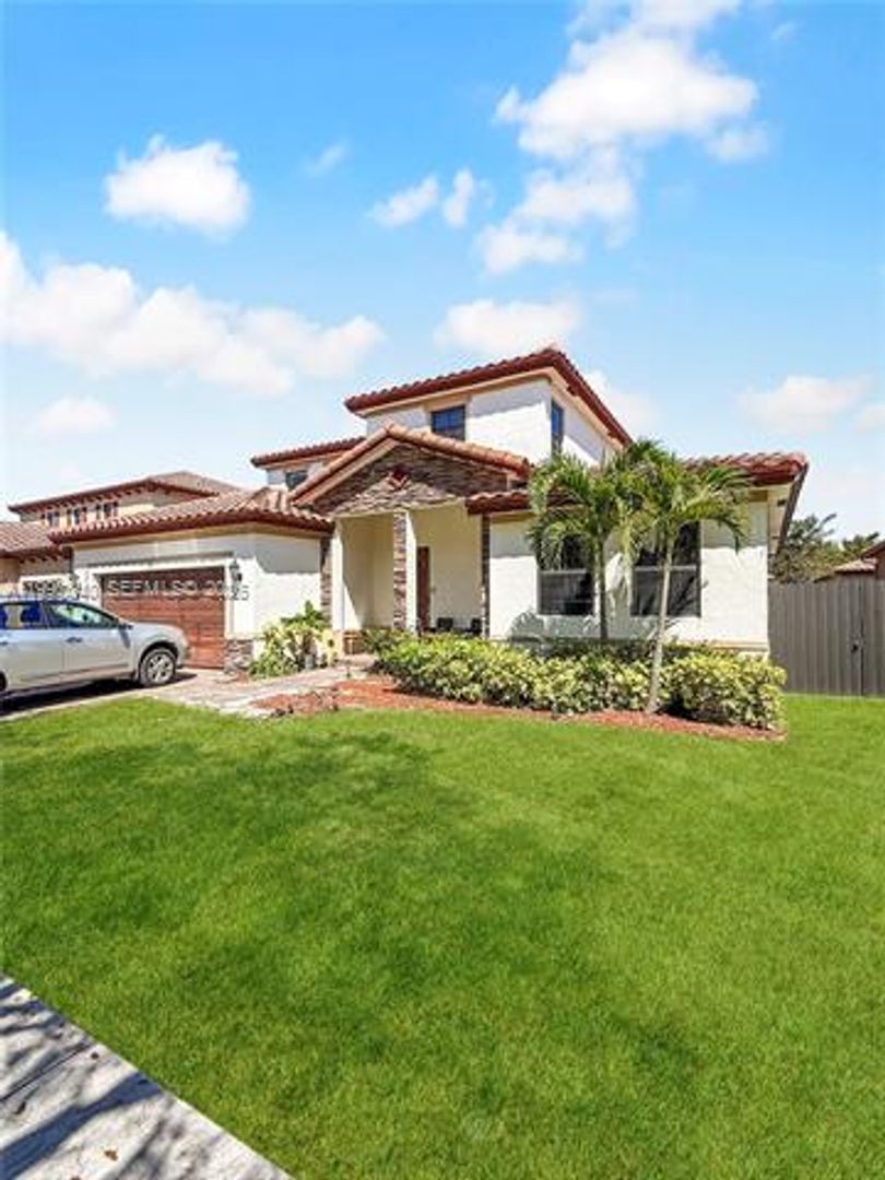 Homestead House: 709 SE 35th Ave