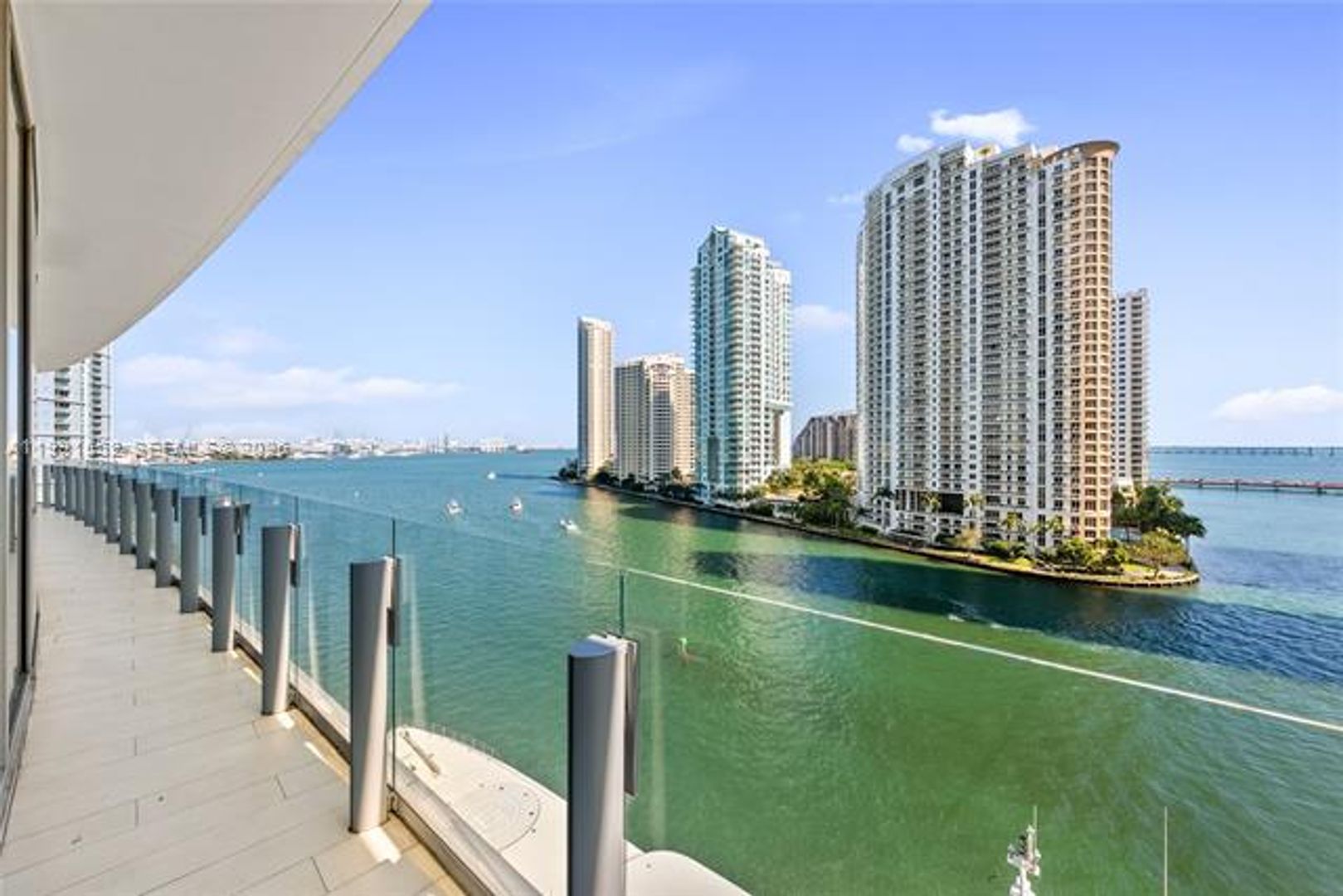 MIAMI Apartment: 300 Biscayne Boulevard Way # 901E