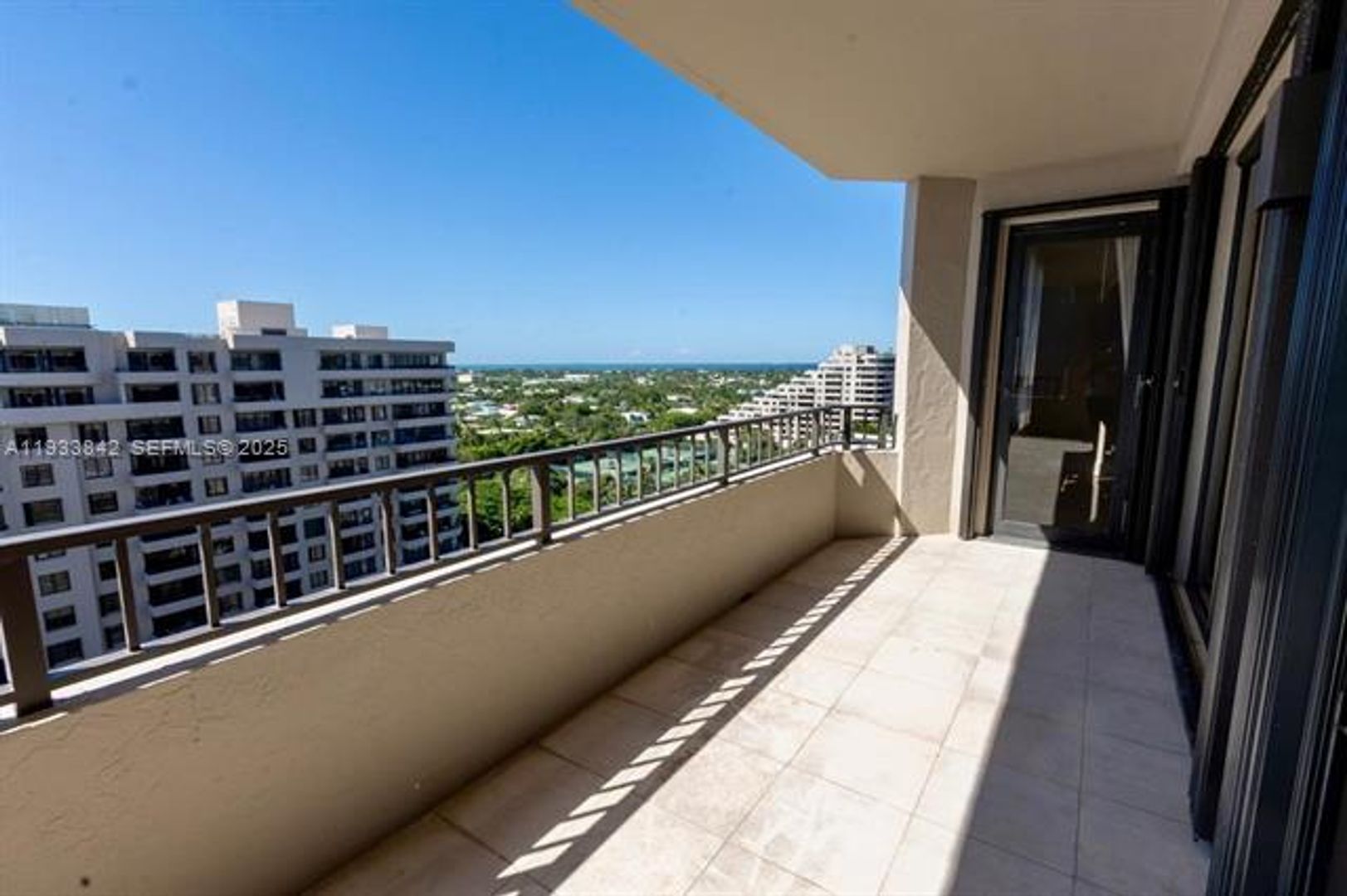 KEY BISCAYNE Apartment: 251 Crandon Blvd unit 1228