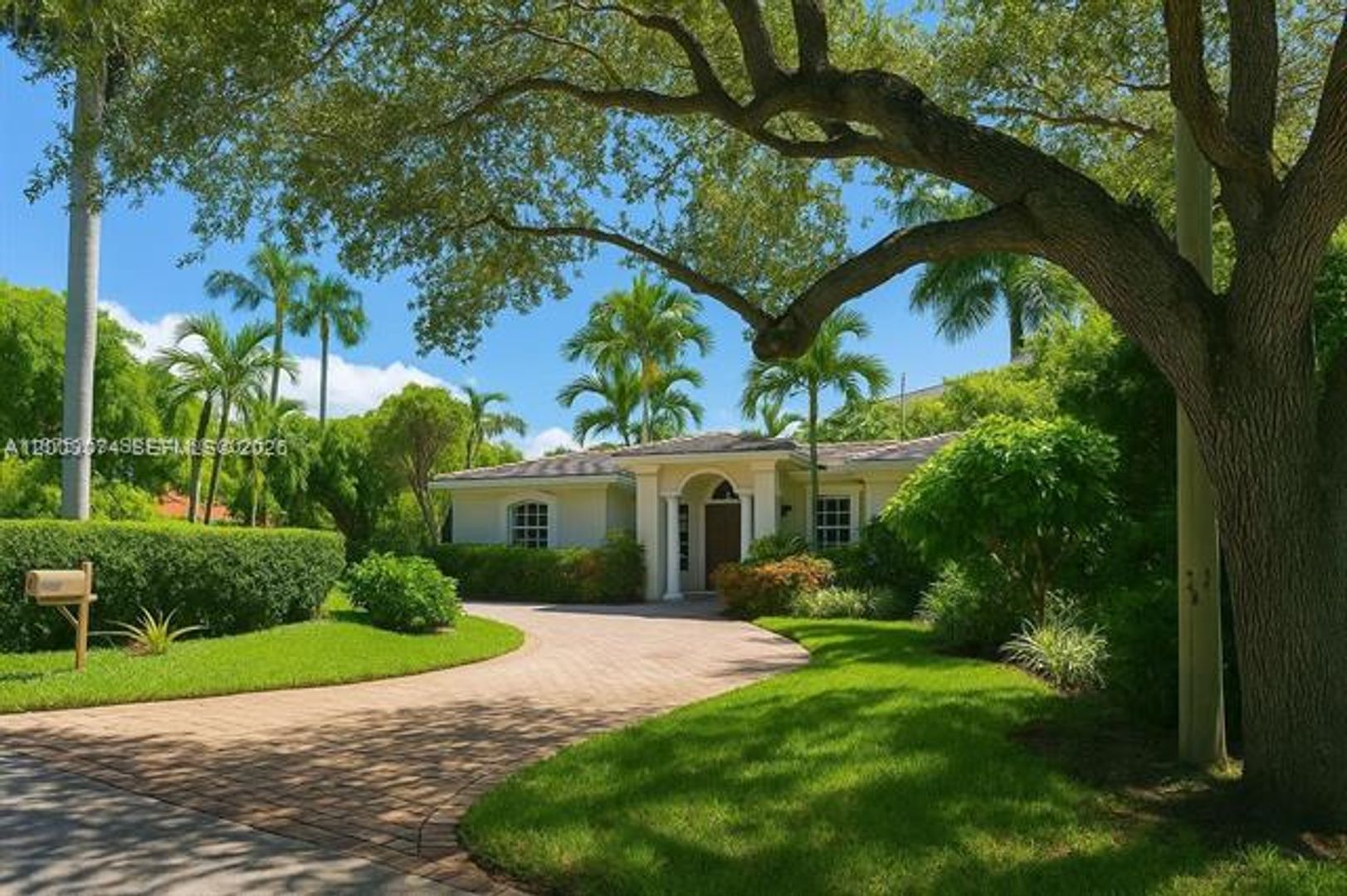 KEY BISCAYNE House: 401 Warren Ln #0