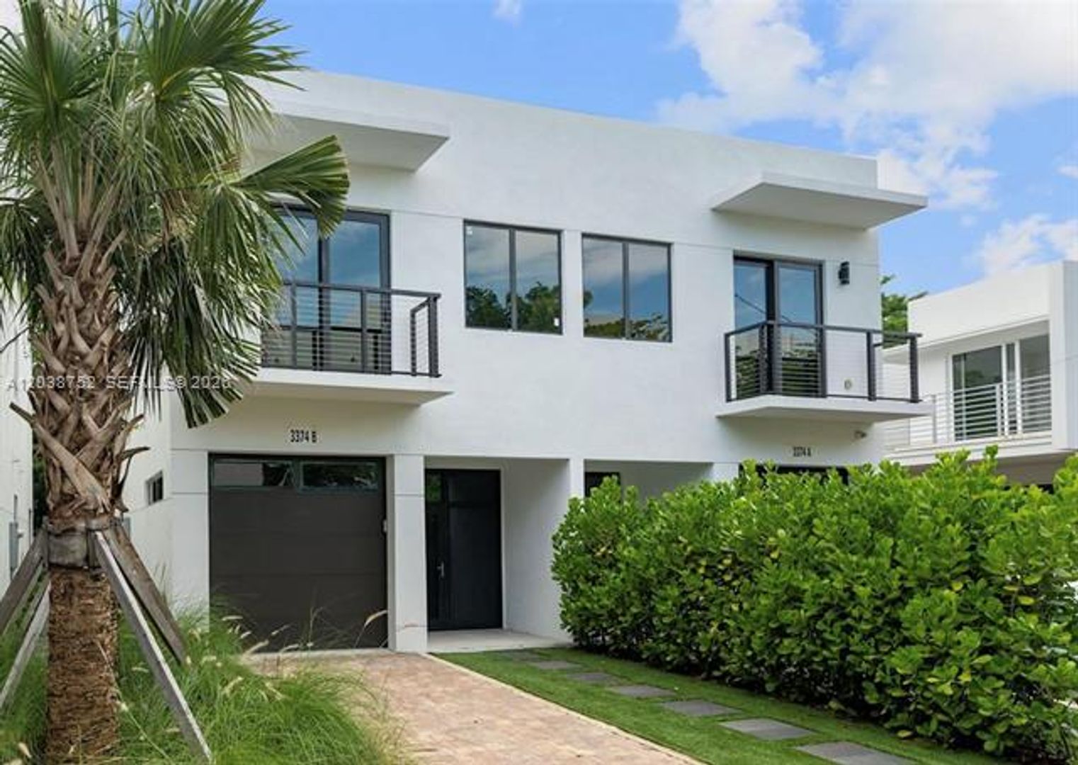 Miami Townhome: 3374 Perry Frow Dr # B