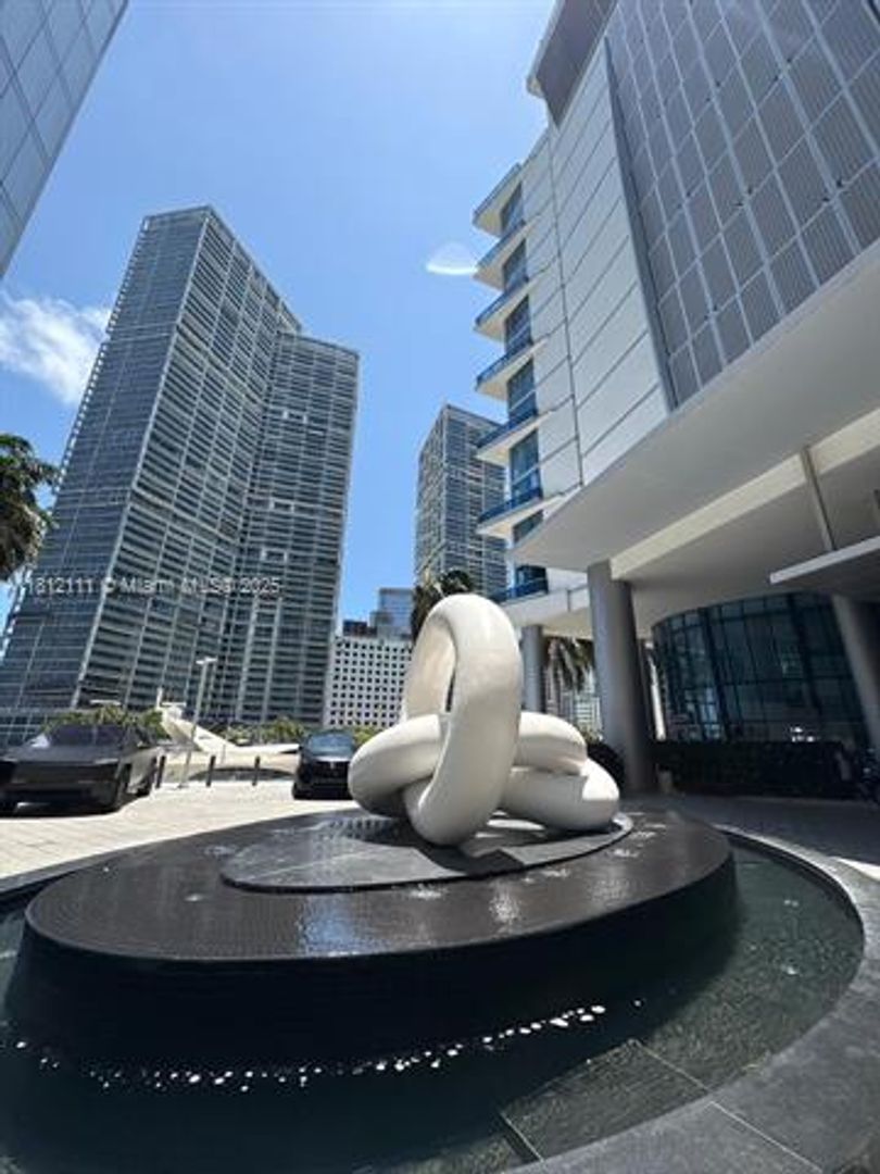 MIAMI Apartment: 200 Biscayne Boulevard Way unit 1103