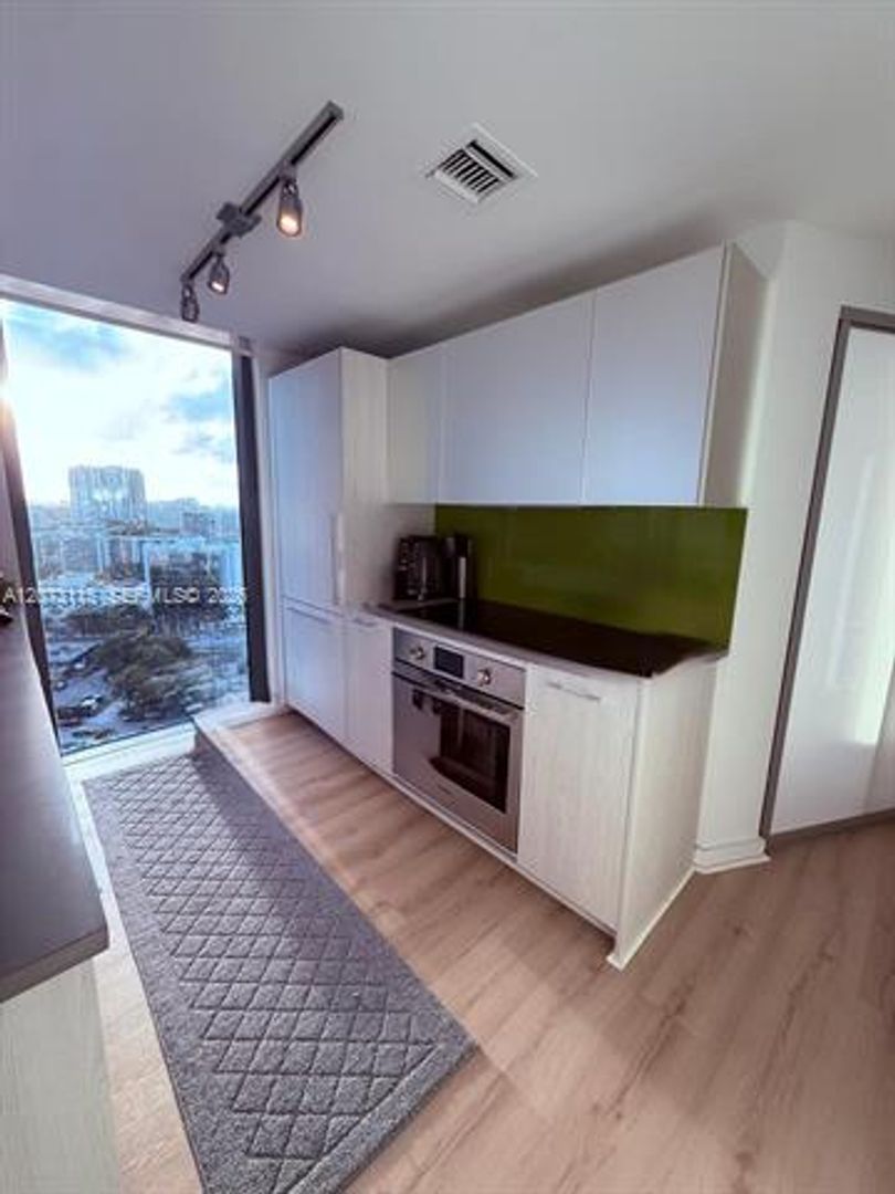 Miami Condo: 501 NE 31st St cu-1808