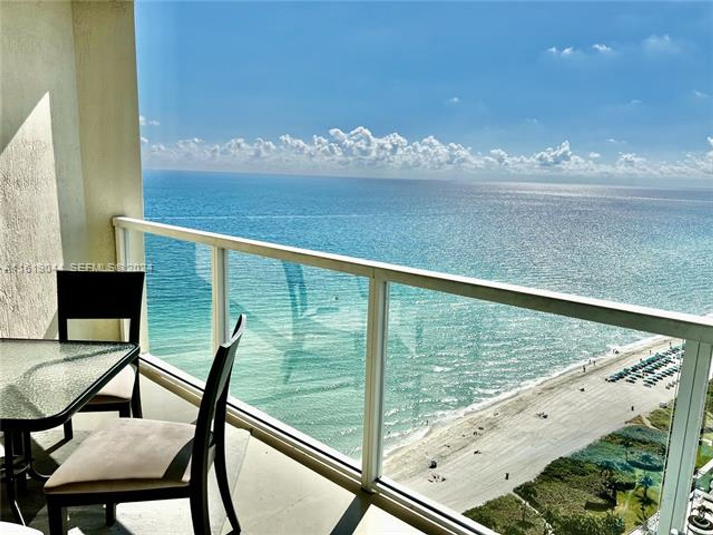 Sunny Isles Beach Apartment: 16699 Collins Ave appt 2910