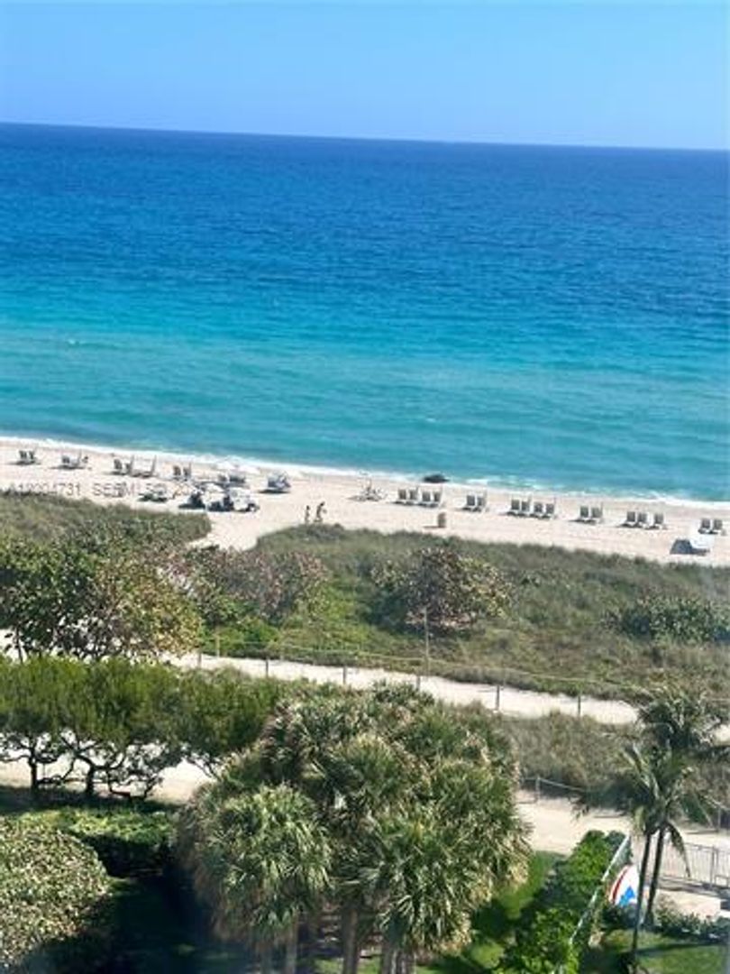 SURFSIDE Apartment: 9511 Collins Ave # 1001