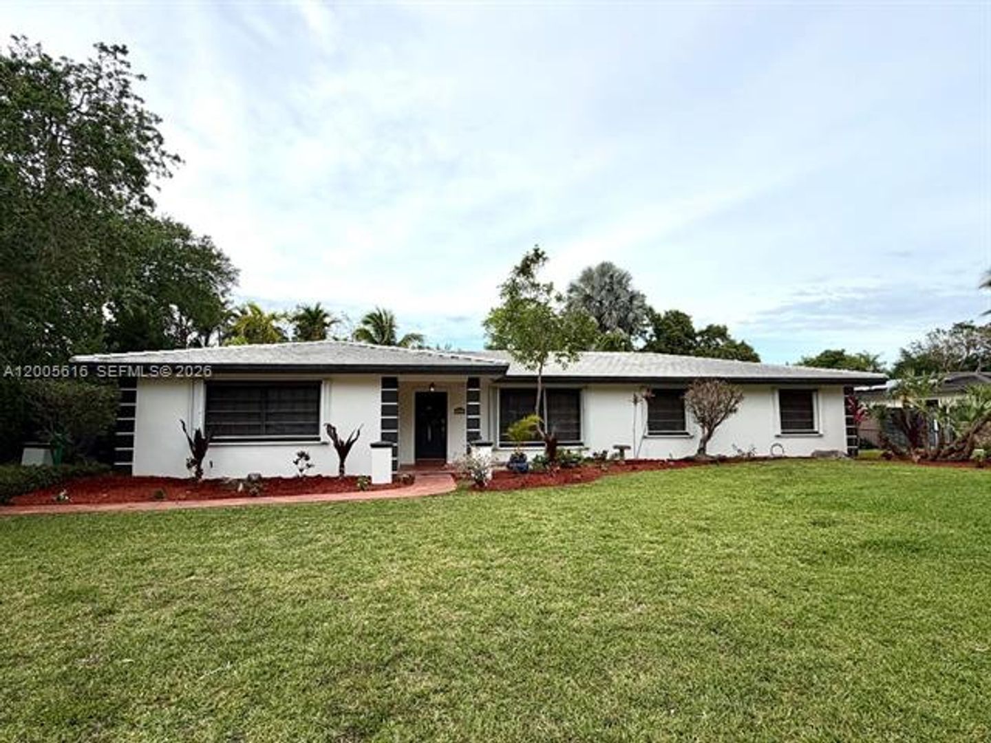 PALMETTO BAY House: 7625 SW 180th Ter #0