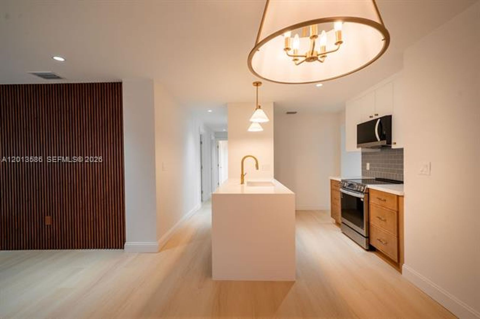 Coral Gables House: 1550 S Greenway Dr #0