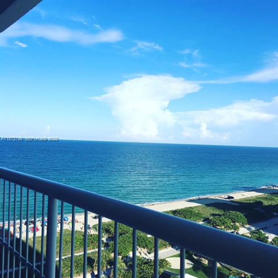 SURFSIDE Apartment: 9341 Collins Ave appt 1203