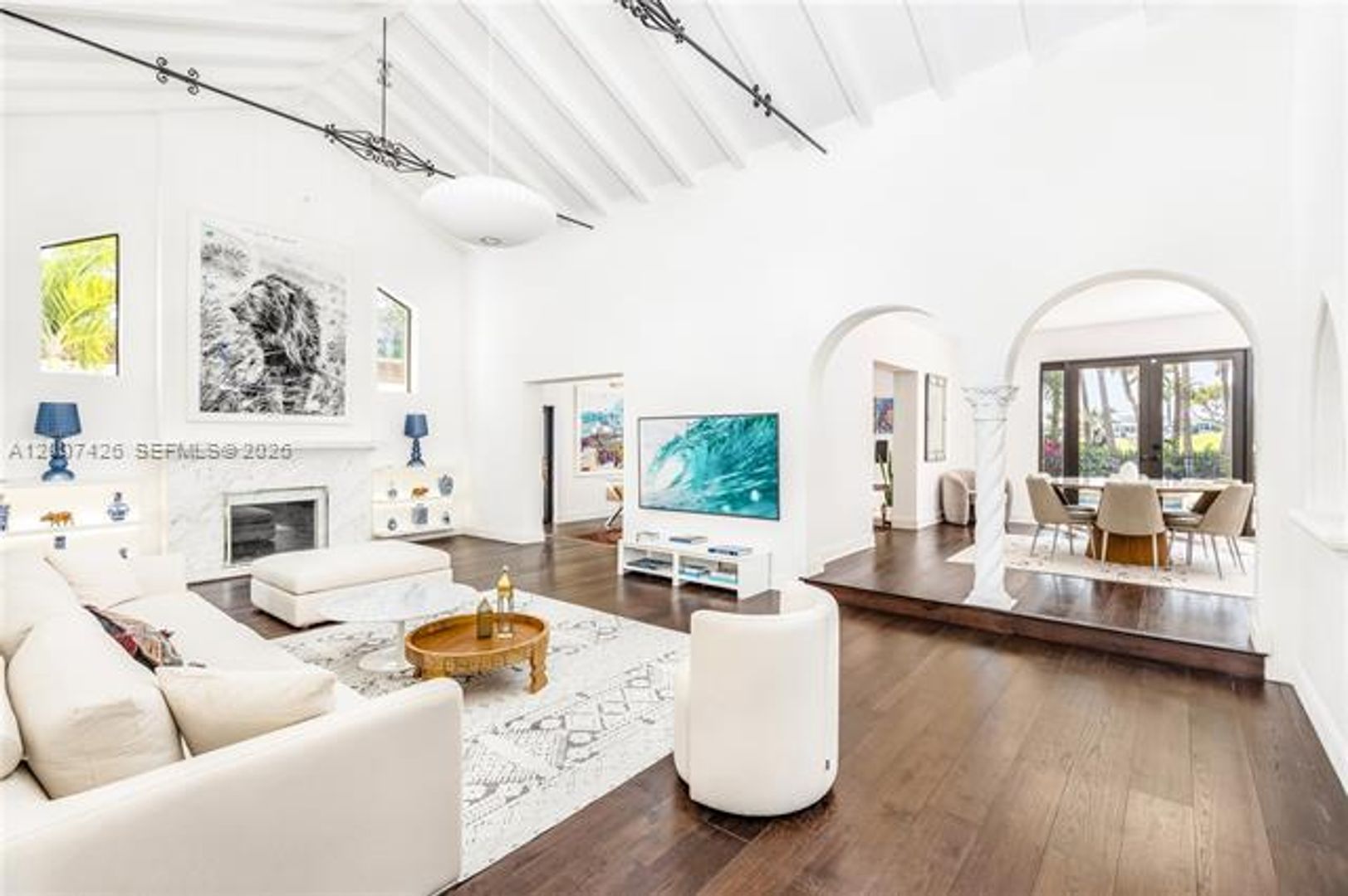 Miami Beach House: 5736 La Gorce Dr