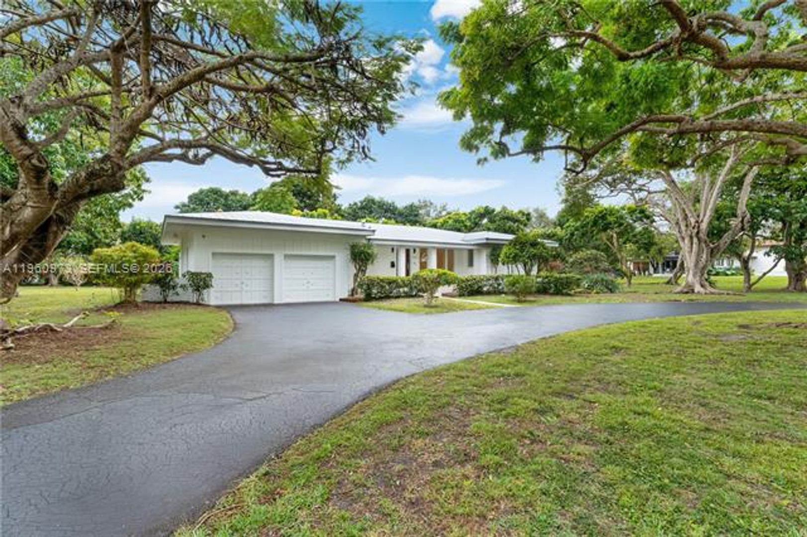 Pinecrest House: 12535 Moss Ranch Rd