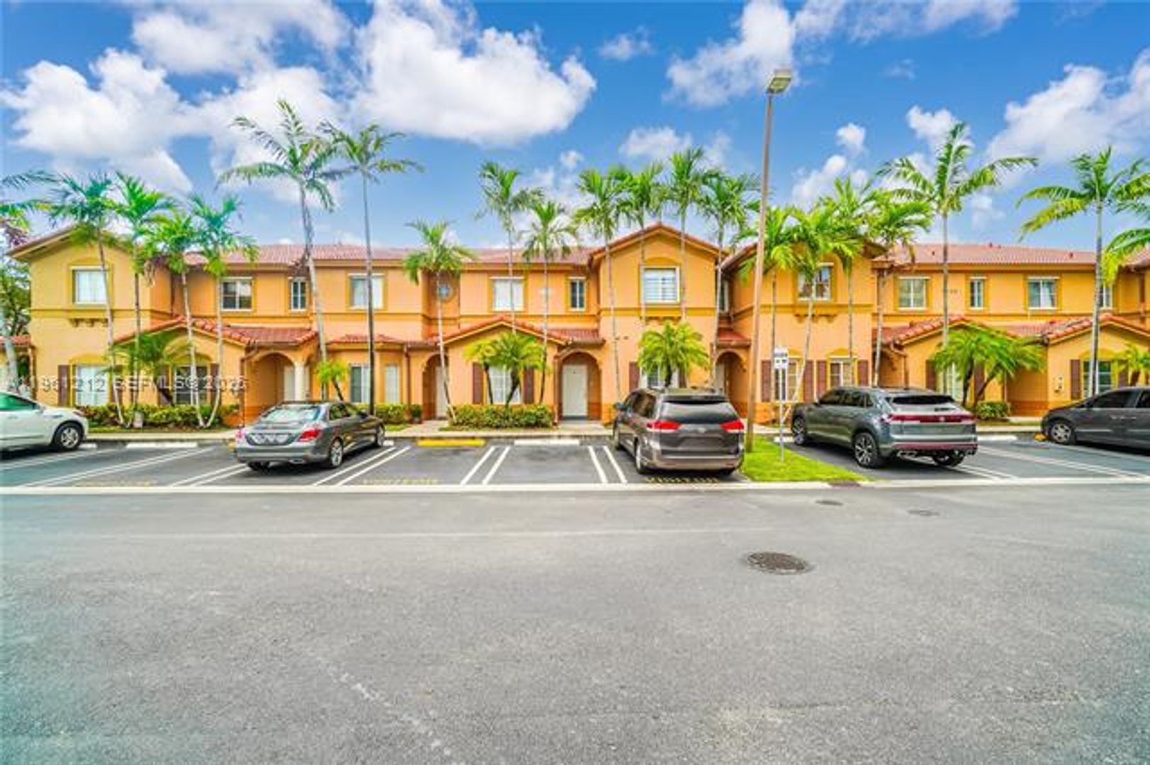 Doral Townhome: 8526 NW 107th Psge th 4-40