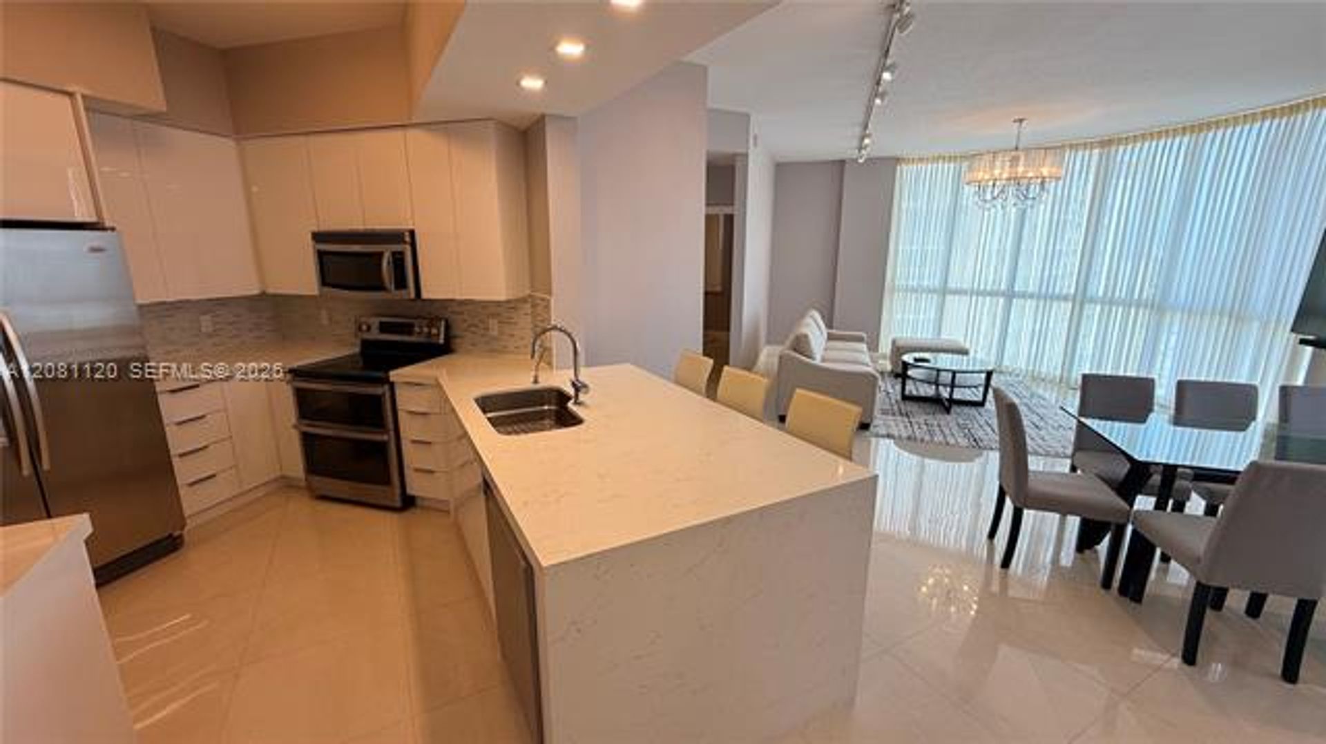 Hollywood Condo: 1830 Radius Dr cu-1114