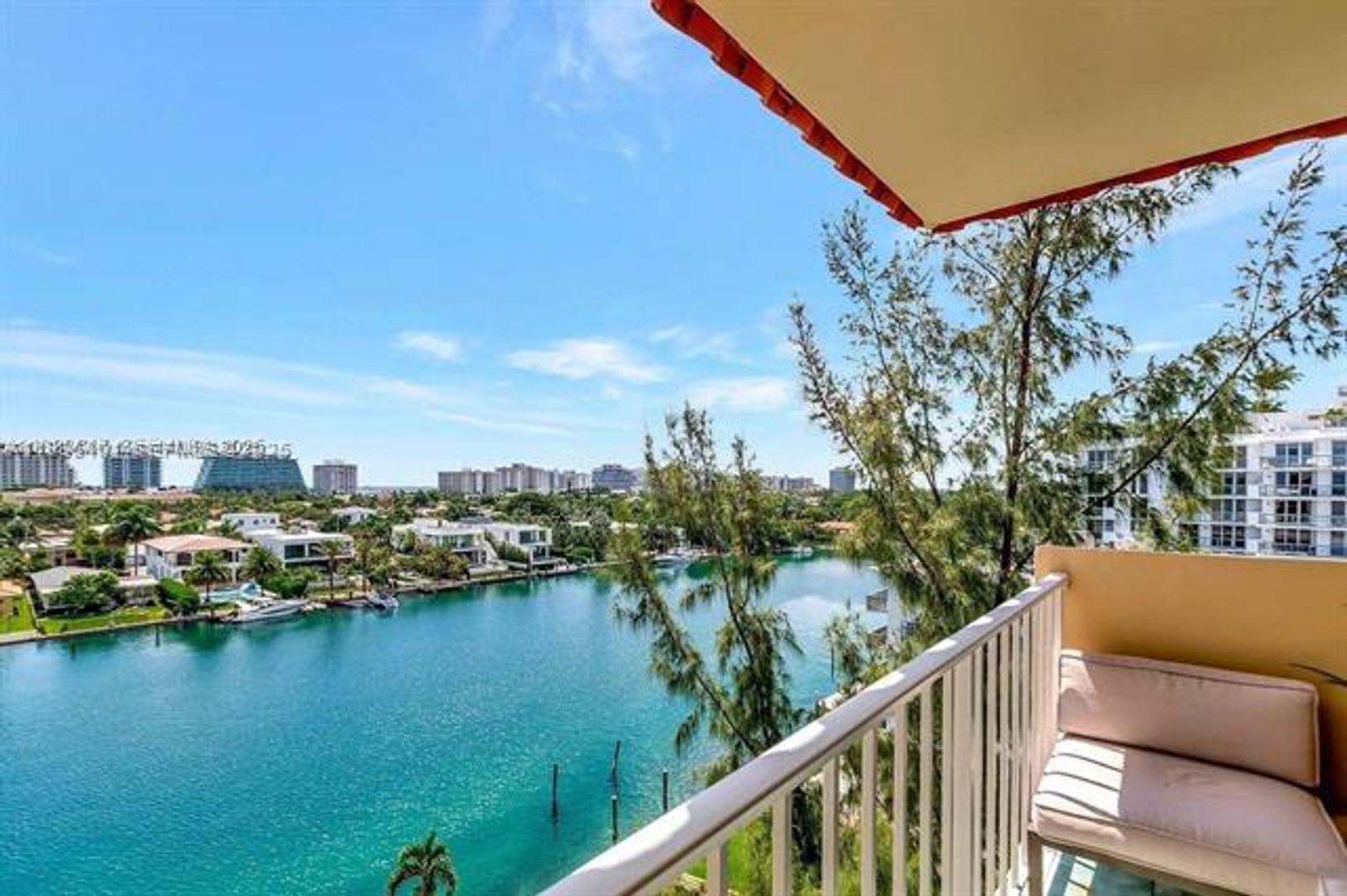 BAY HARBOR ISLANDS Apartment: 9341 E Bay Harbor Dr unit 6D