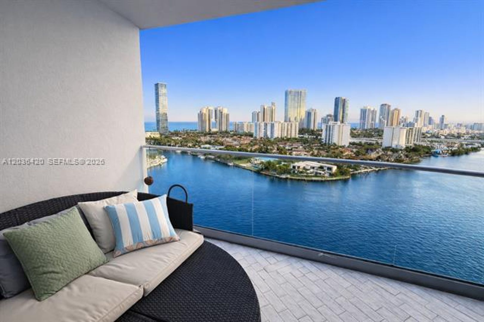 Aventura Condo: 19707 Turnberry Way unit 20G