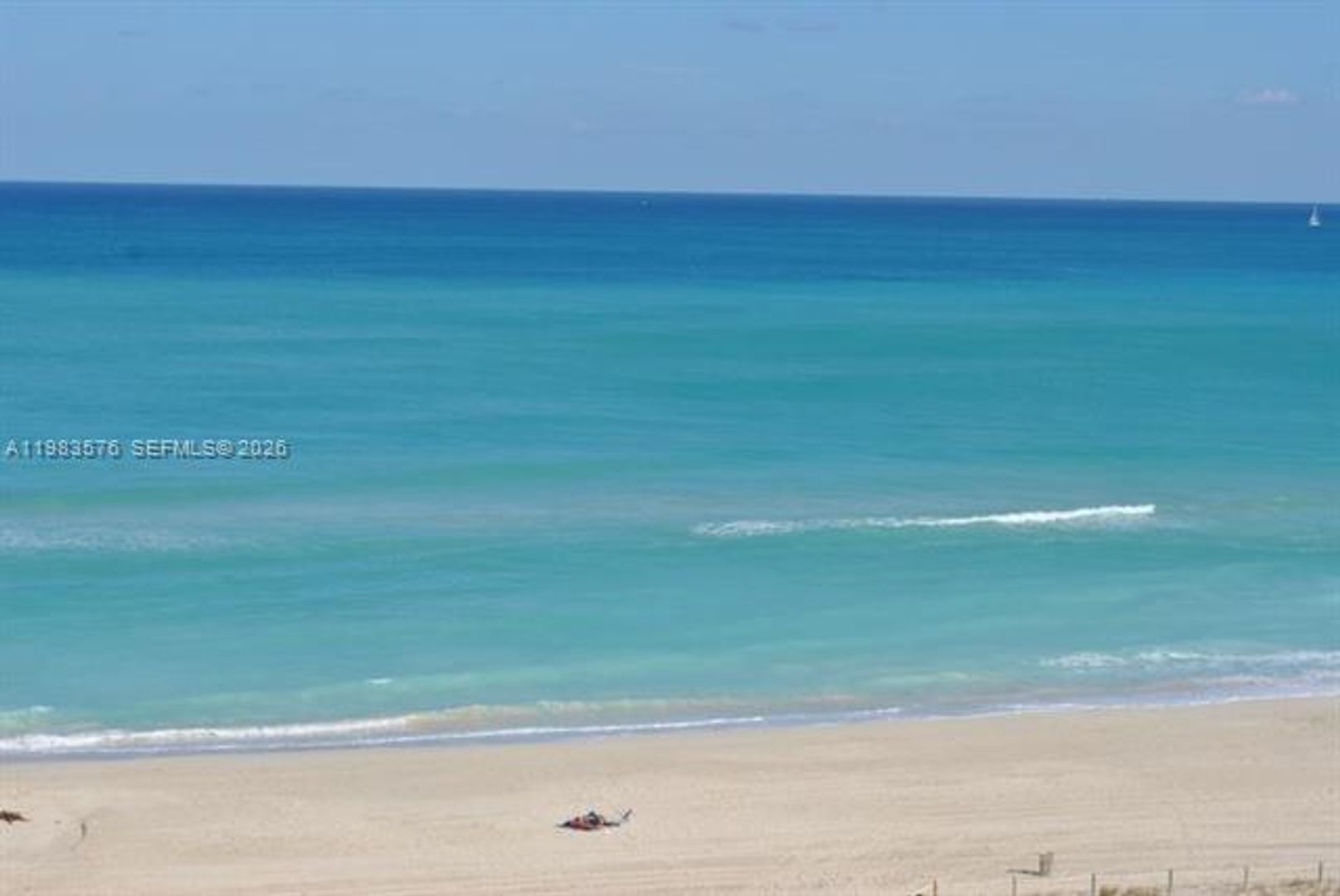 MIAMI BEACH Apartment: 6039 Collins Ave appt 1006