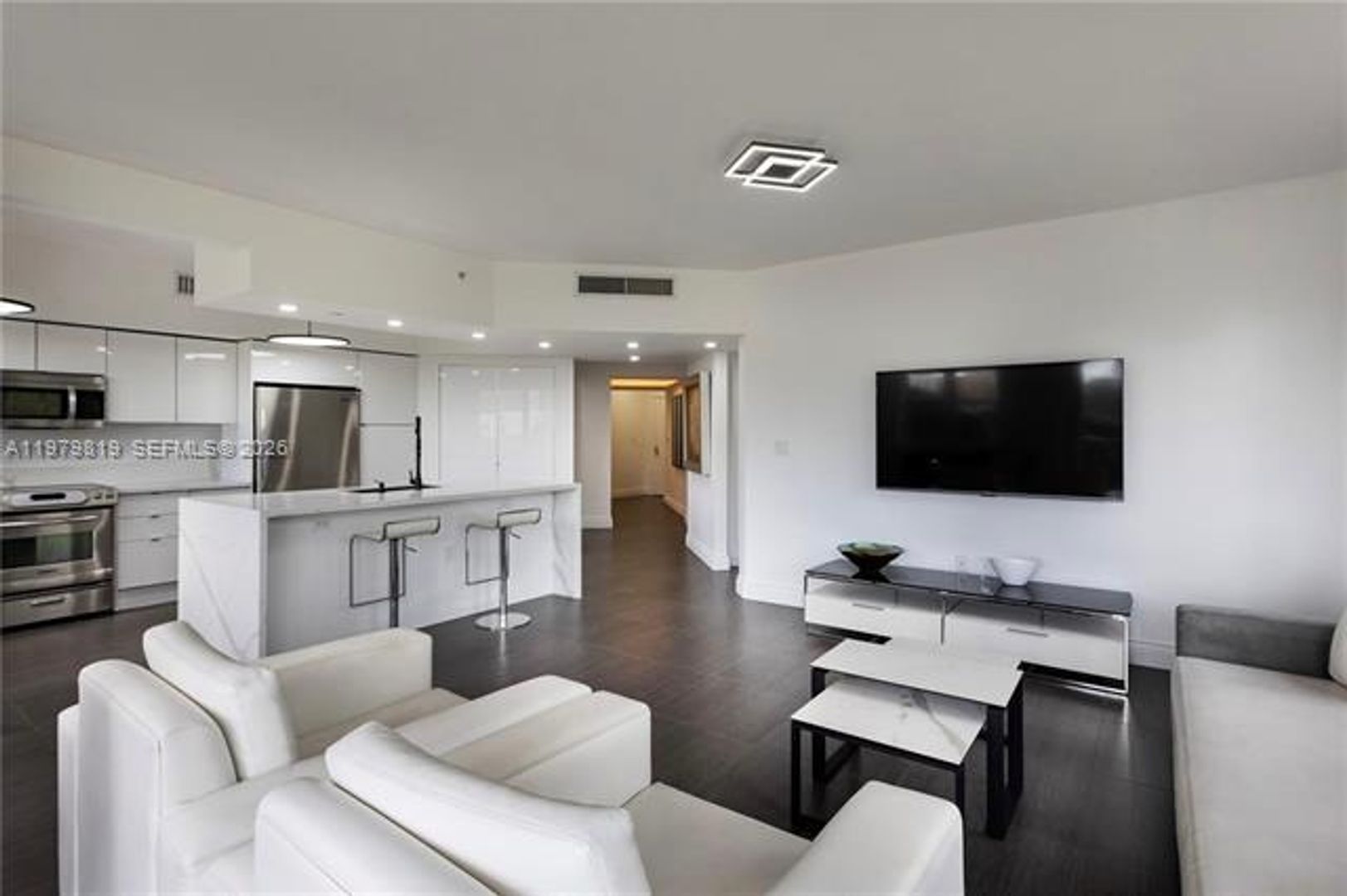 AVENTURA Apartment: 19900 E Country Club Dr # 311