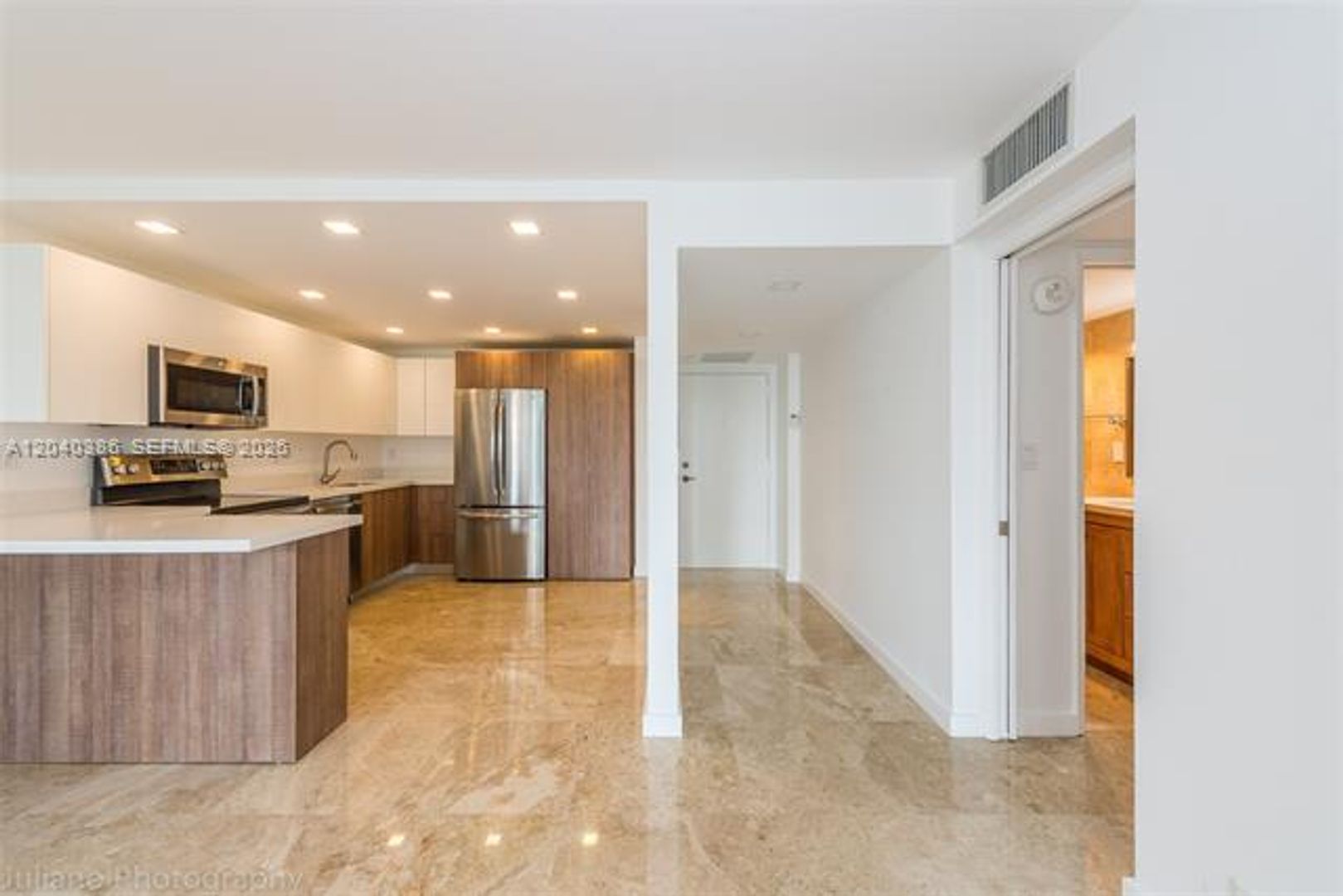 Miami Condo: 1901 Brickell Ave # B912