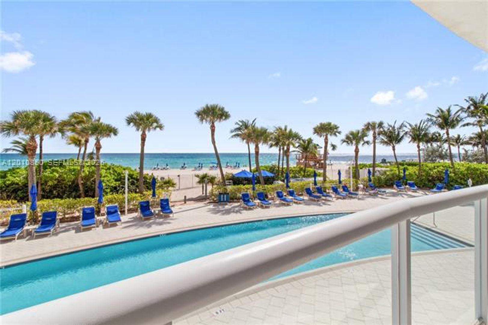 Sunny Isles Beach Condo: 18671 Collins Ave #202