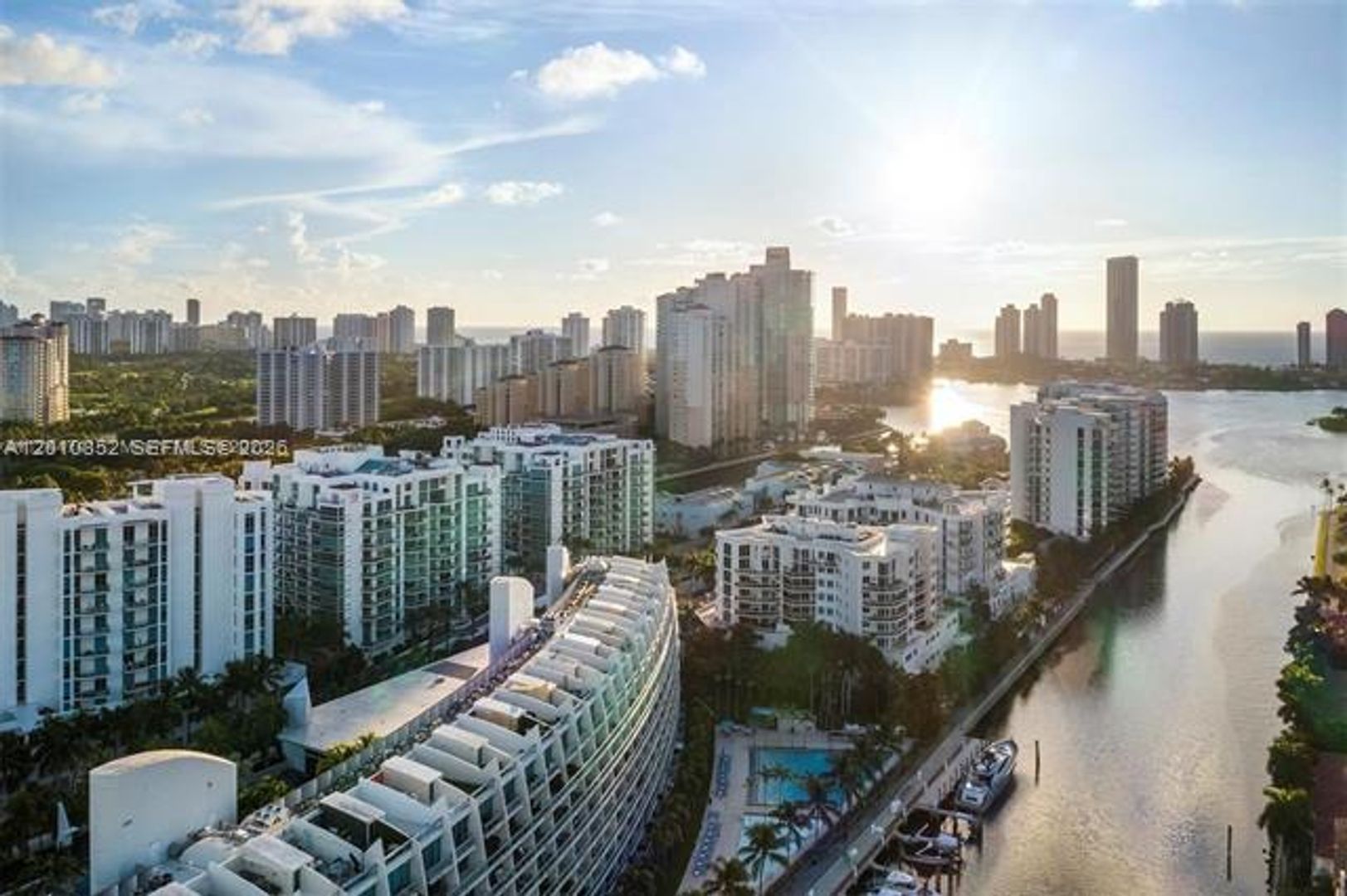 AVENTURA Apartment: 2950 NE 188th St # 406