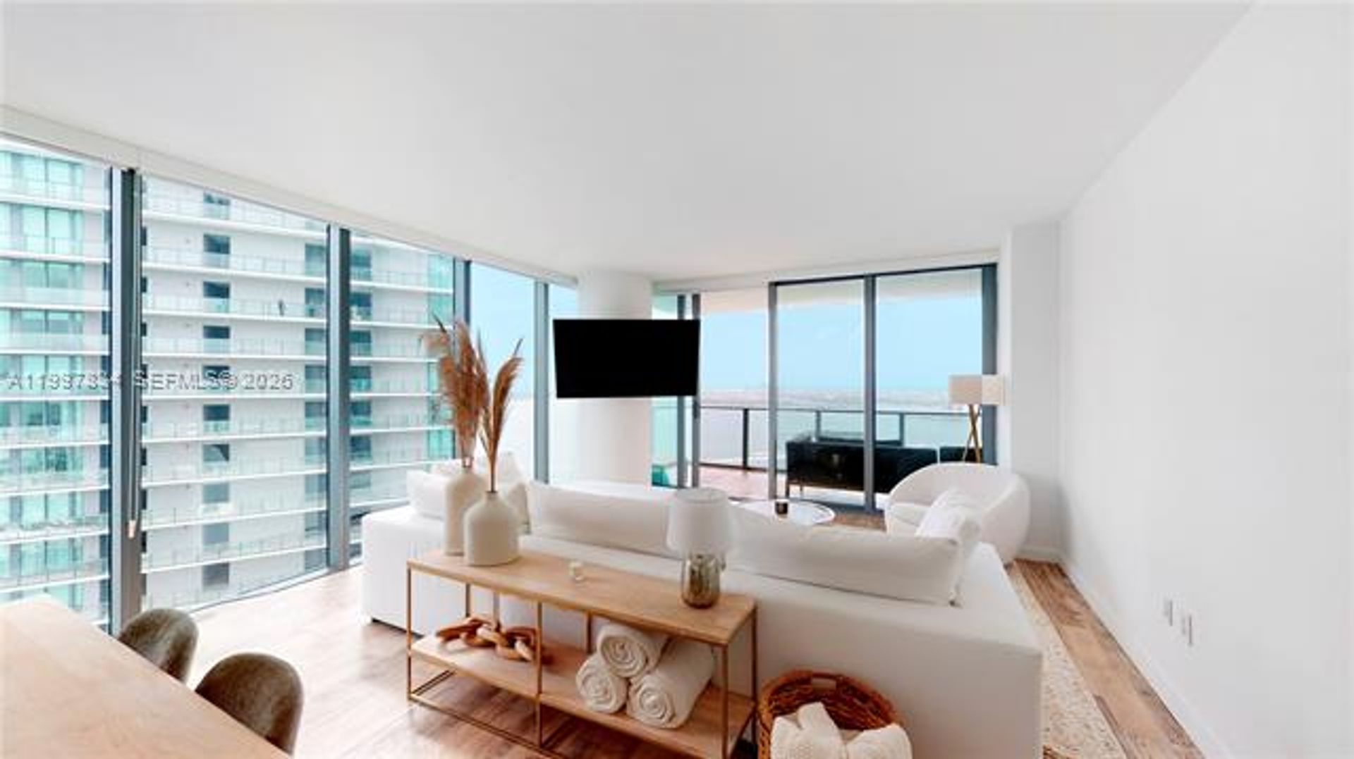 MIAMI Apartment: 650 NE 32nd St # 4607