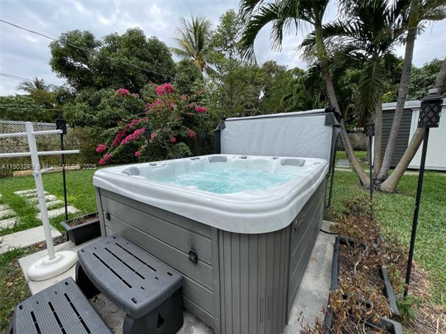 NORTH MIAMI House: 1545 NE 138th St #0