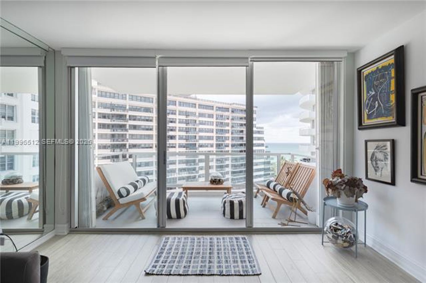 MIAMI BEACH Apartment: 5161 Collins Ave appt 1102