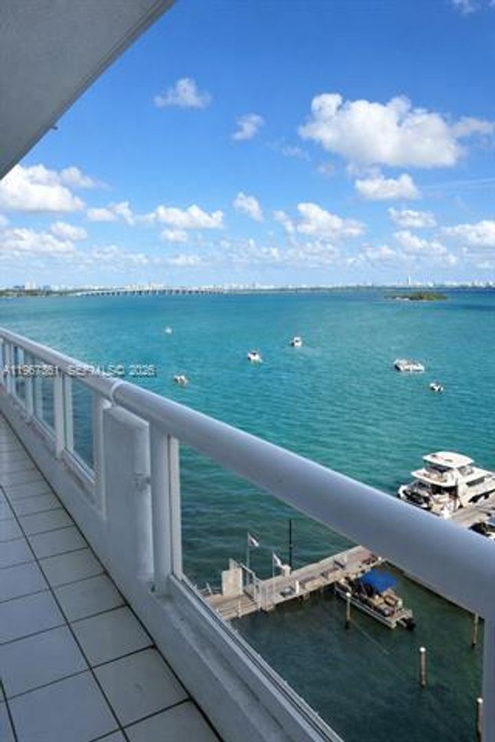 MIAMI Apartment: 1717 N Bayshore Dr # A-1132