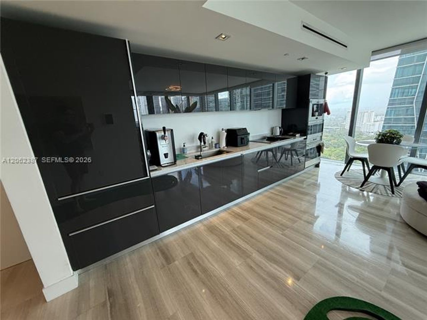 Miami Condo: 1451 Brickell Ave cu-2506
