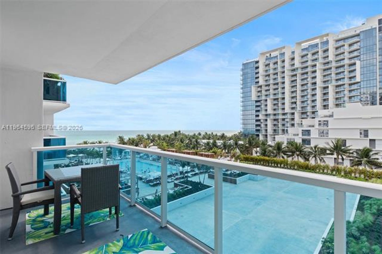MIAMI BEACH Apartment: 2301 Collins Ave appt 504