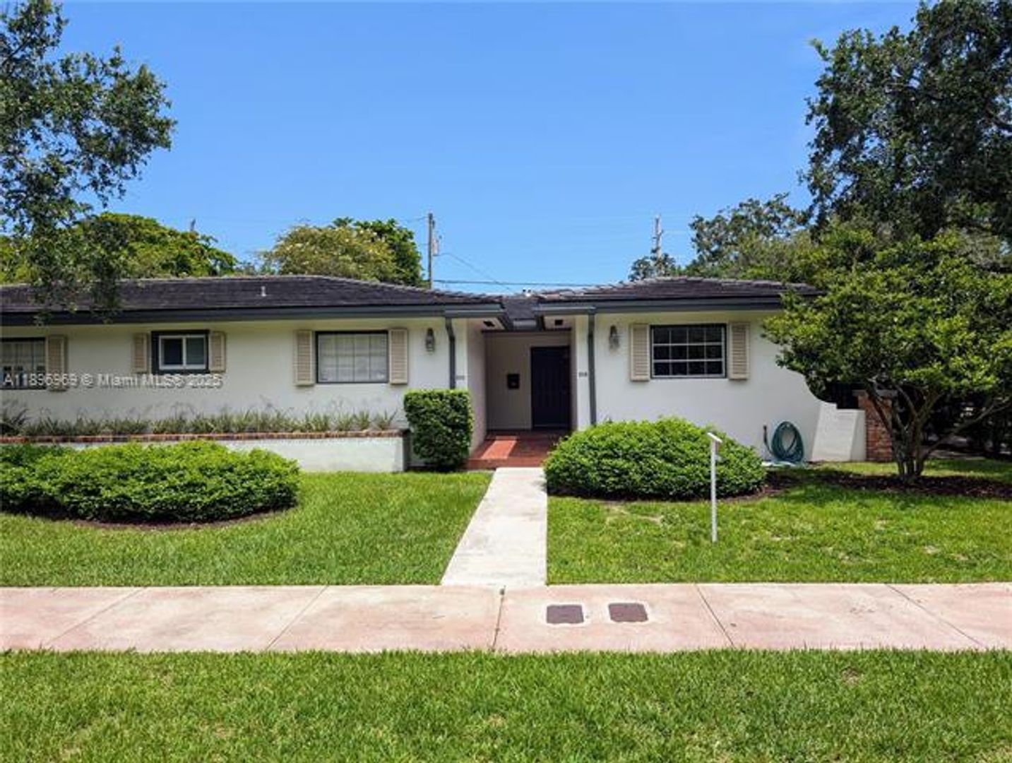 CORAL GABLES Apartment: 850 Benevento Ave unit 1