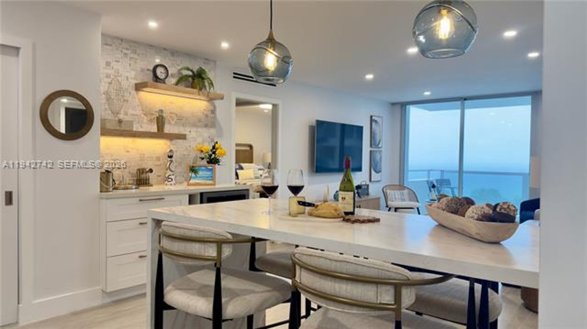 MIAMI BEACH Apartment: 5161 Collins Ave appt 715