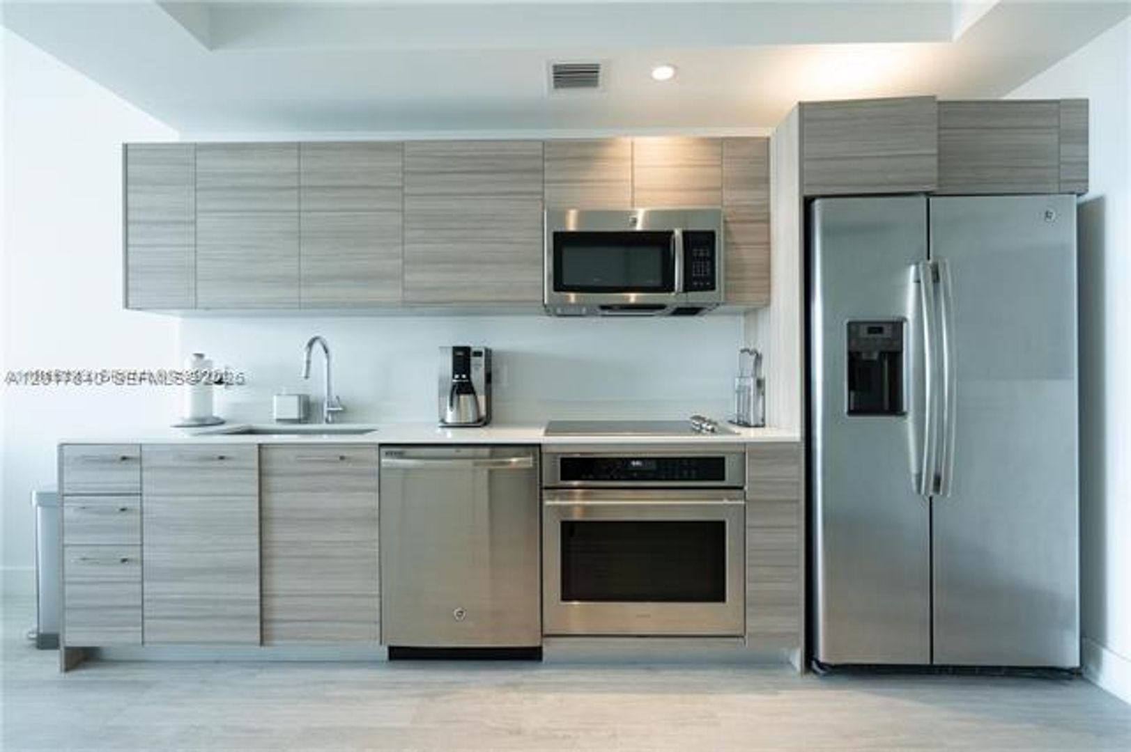 Miami Condo: 121 NE 34th St cu-806