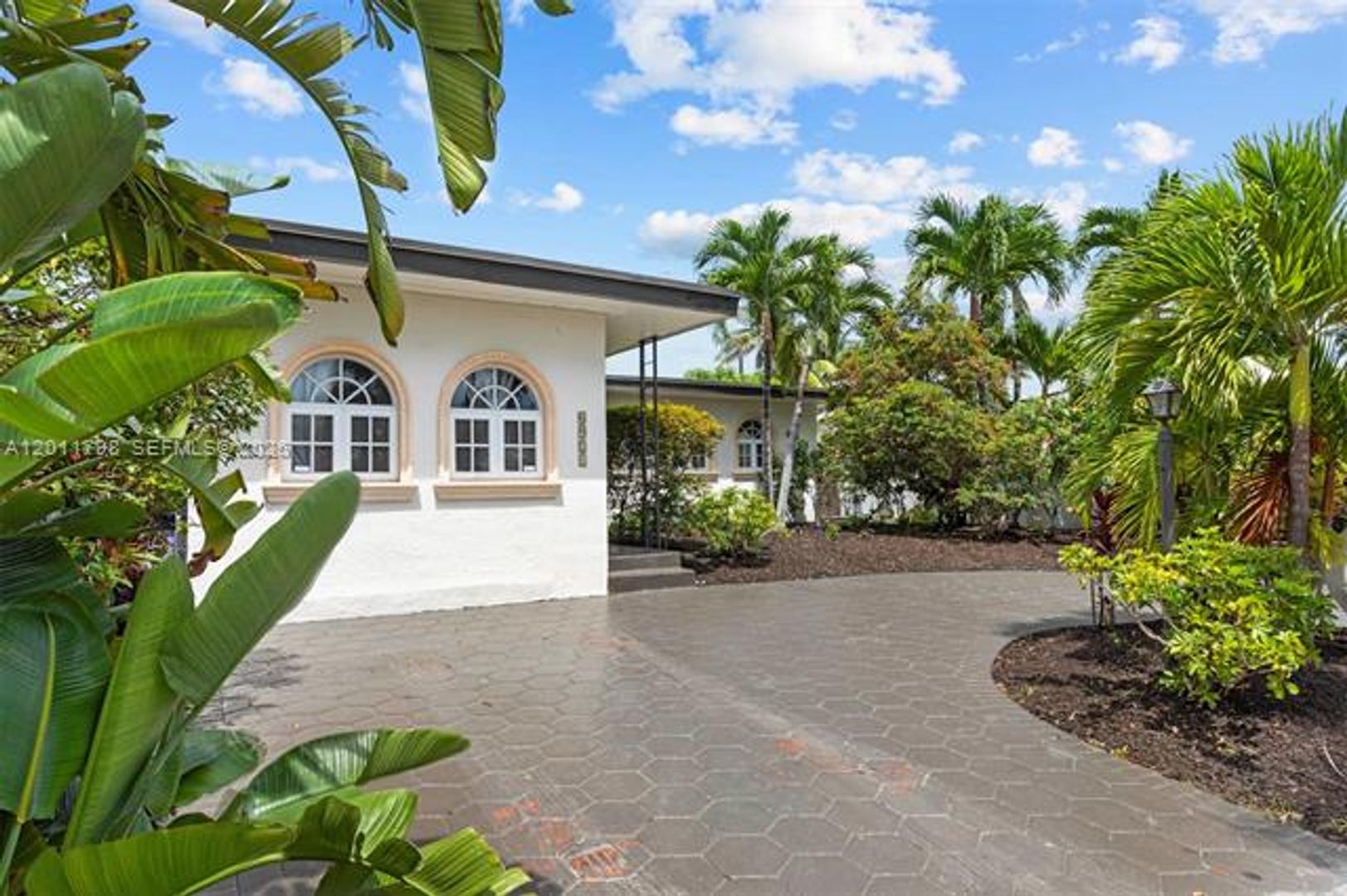 Miami Beach House: 6921 Trouville Esplanade #0