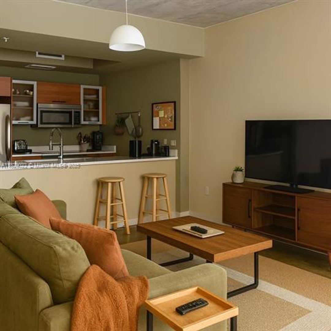 MIAMI Apartment: 3449 NE 1st Ave unit L-11