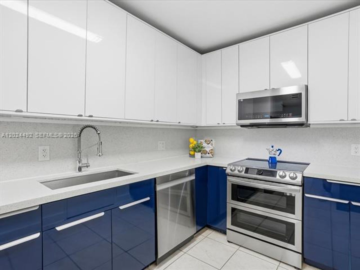 Bal Harbour Condo: 10185 Collins Ave # 703