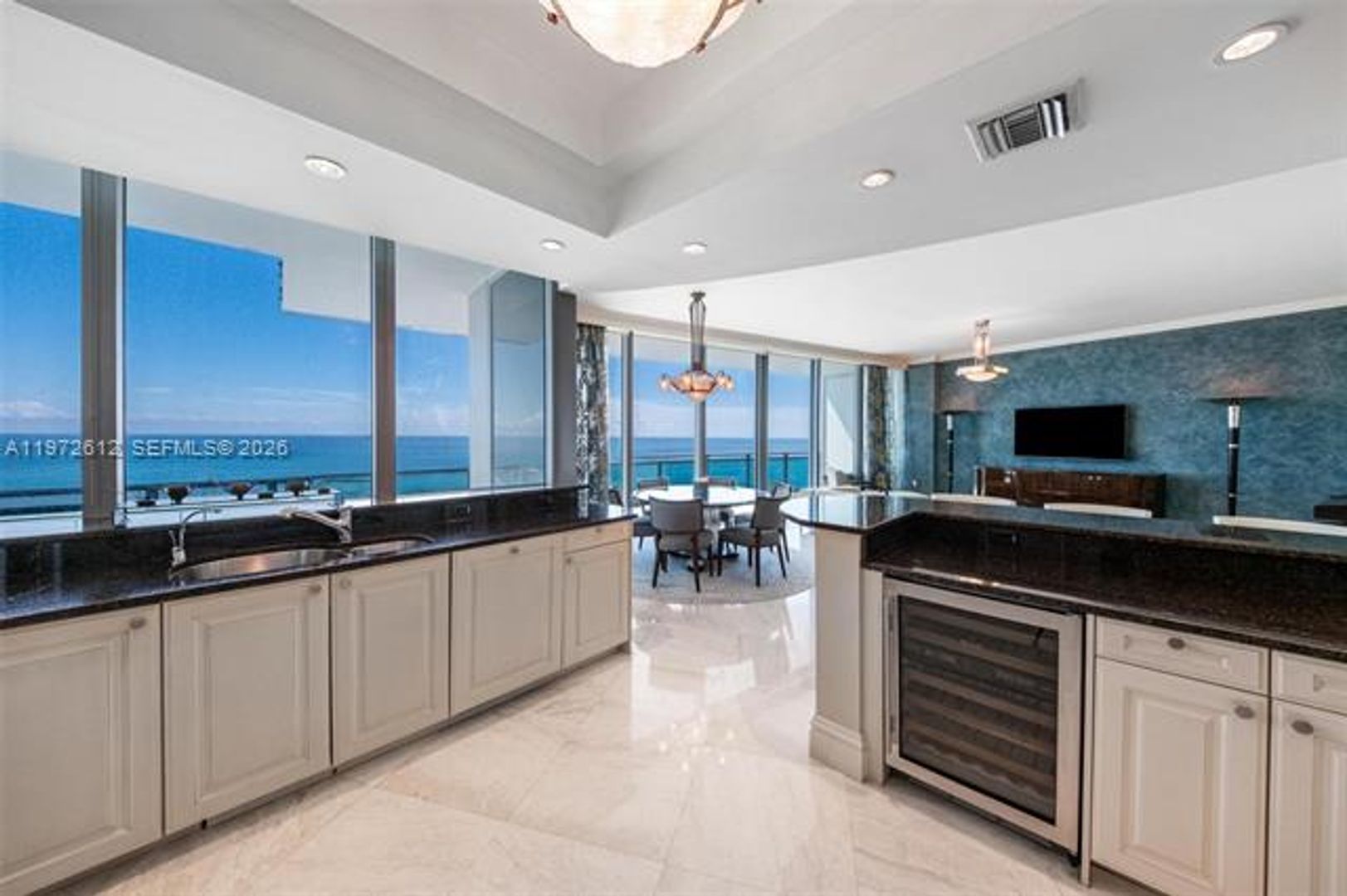BAL HARBOUR Apartment: 10295 Collins Ave appt 1502