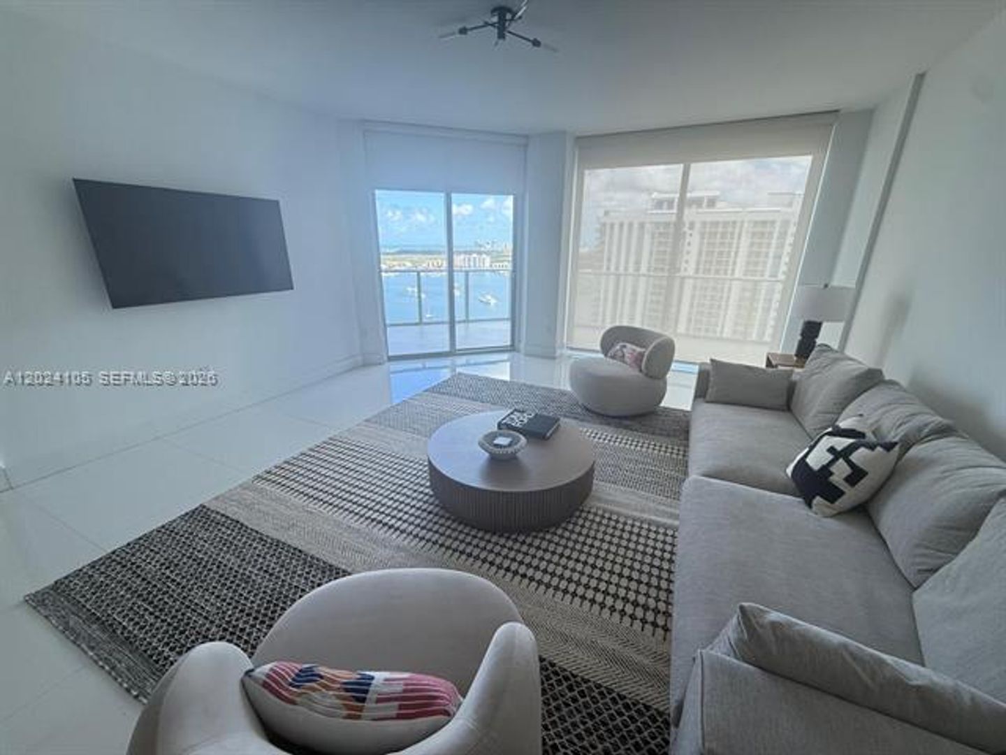 North Miami Beach Condo: 17301 Biscayne Blvd # 2305