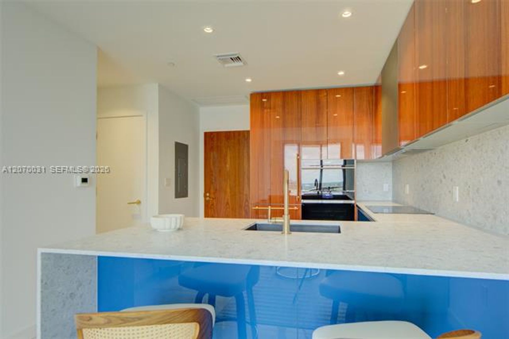 Coconut Grove Condo: 2678 Tigertail Ave cu-1403