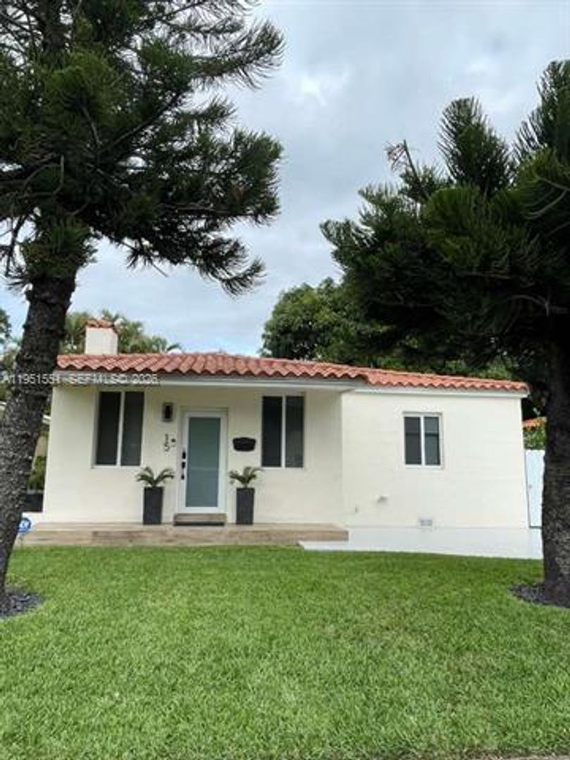CORAL GABLES House: 15 Oviedo Ave # 0