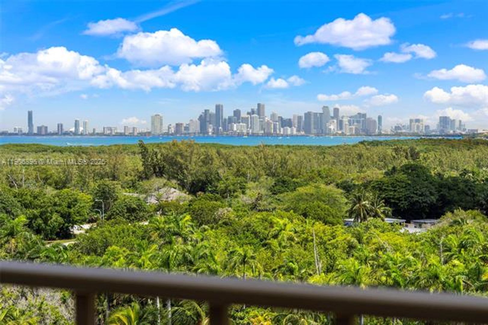 KEY BISCAYNE Apartment: 155 Ocean Lane Dr unit 1104