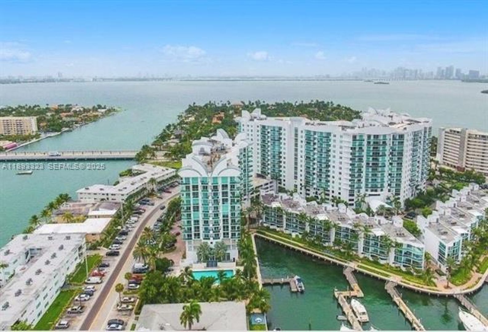NORTH BAY VILLAGE Apartment: 7900 Harbor Island Dr unit 1103