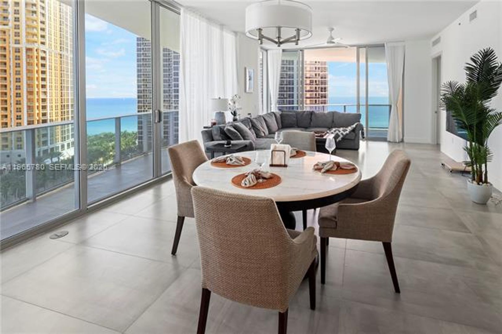 SUNNY ISLES BEACH Apartment: 17550 Collins Ave appt 1205
