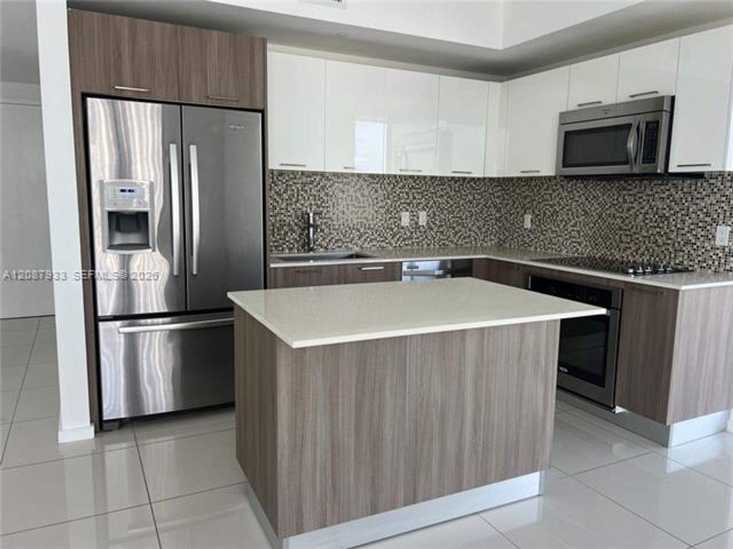 Doral Condo: 5300 Paseo Blvd cu-711