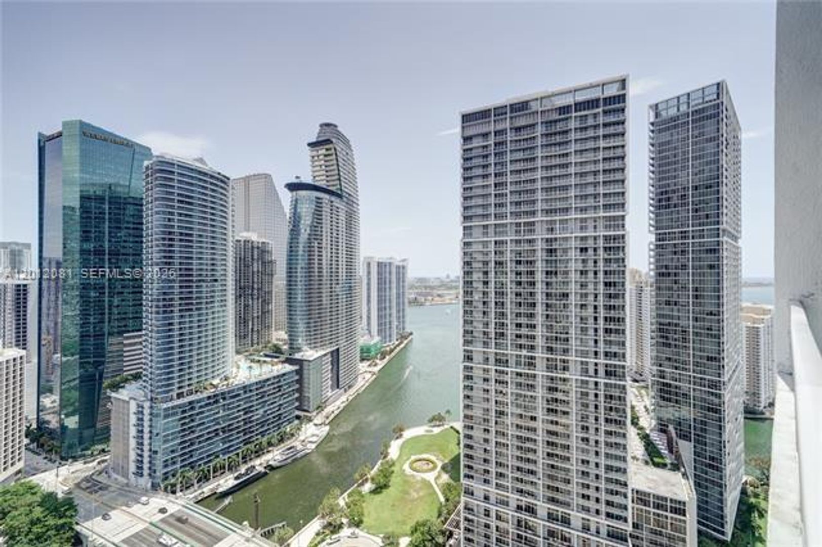 MIAMI Apartment: 500 Brickell Ave # 3807